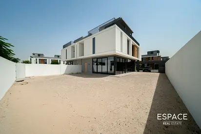1 Month Free | Backing Park & Pool | Fully En-suited