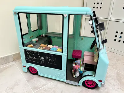 Ice cream truck
