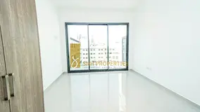 HUGE LAYOUT | BRIGHT UNIT | READY TO MOVE IN