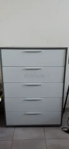 5-Drawer chest of drawers Cabinet / Storage Unit - Good Condition