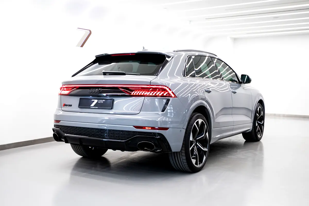 Audi RS Q8 2023