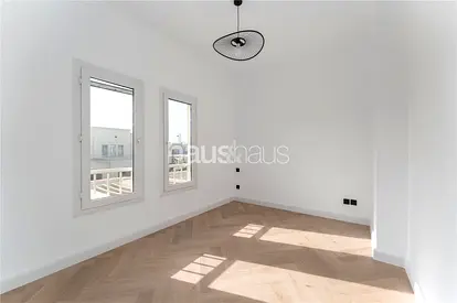 Vacant Now | Upgraded | Motivated Seller | Type 4M