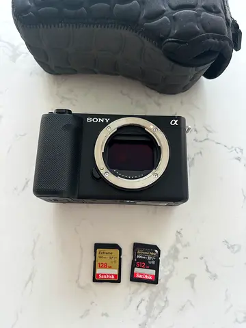 Sony ZV-E1 Excellent Condition (With Warranty)