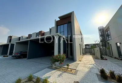 Great Location | Near Pool and Park | Notice Served