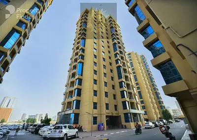 3 Bedroom and Hall well maintained available in Alkhor Towers
