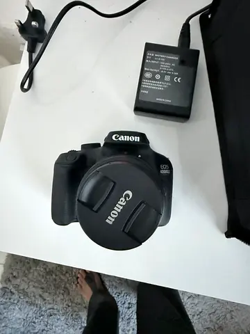 Canon EOS 4000D