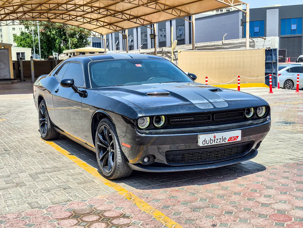 Dodge Challenger 2017 — photo 1 of 18