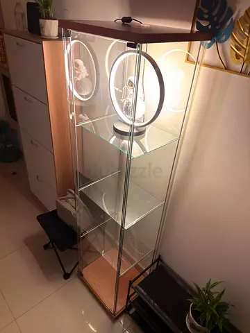Glass cabinet