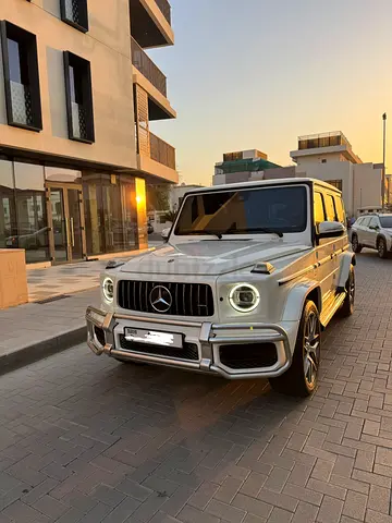 Brand new (lady owner)