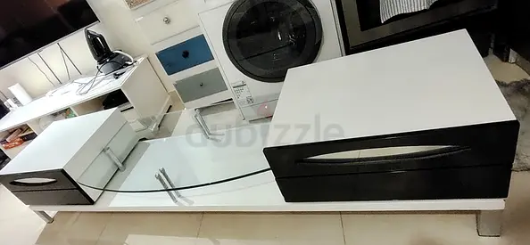 Low Modern TV Entertainment Unit with Glass Shelf - White  Black