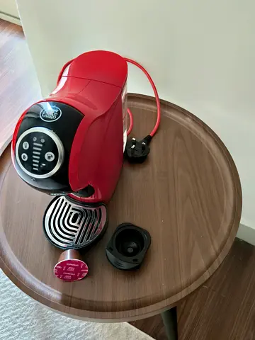 Compact Red Single-Serve Capsule Coffee Machine (Used)