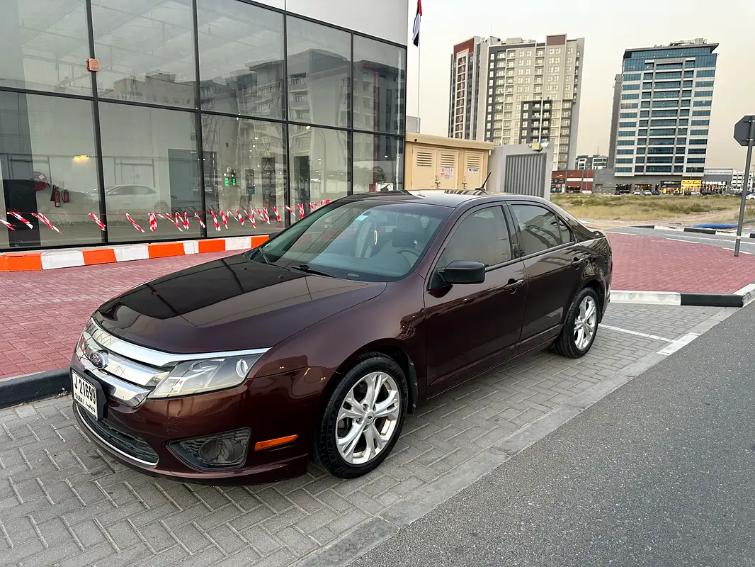 Ford Fusion 2013 — photo 1 of 9