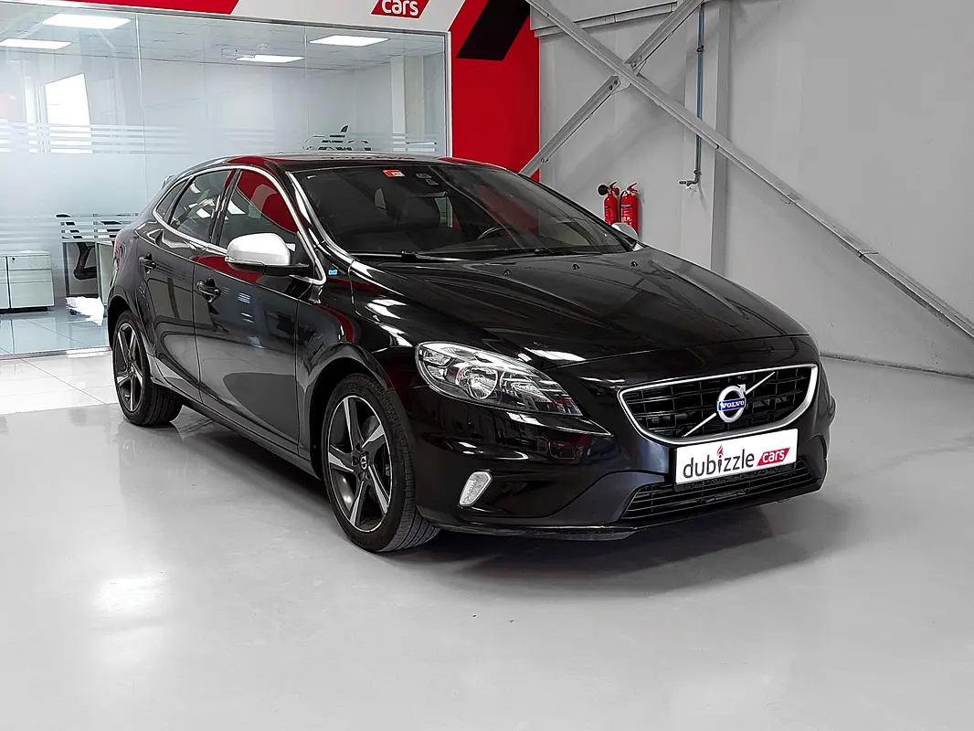 Volvo V-Class 2016 — photo 1 of 15