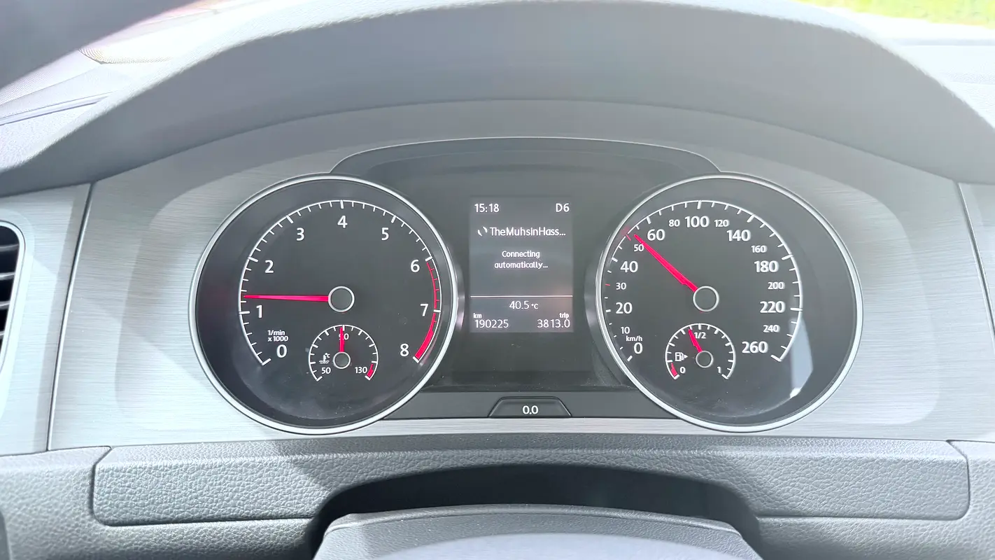Volkswagen Golf 2016 — photo 1 of 8