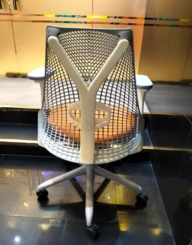 Brand Sayl Herman Miller Chair Black Support