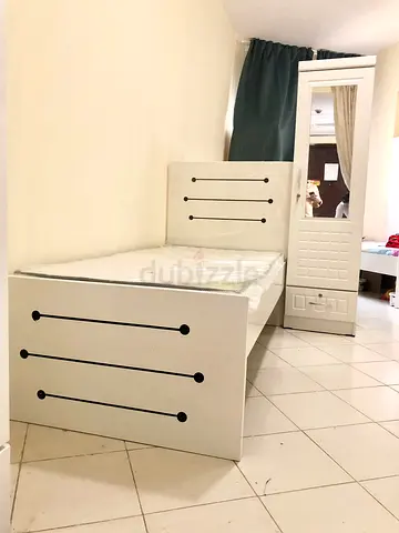 Executive bed space available for Male