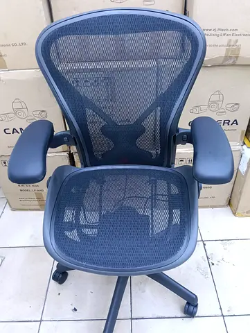 Selling herman miller Aeron chair.good condition only little use