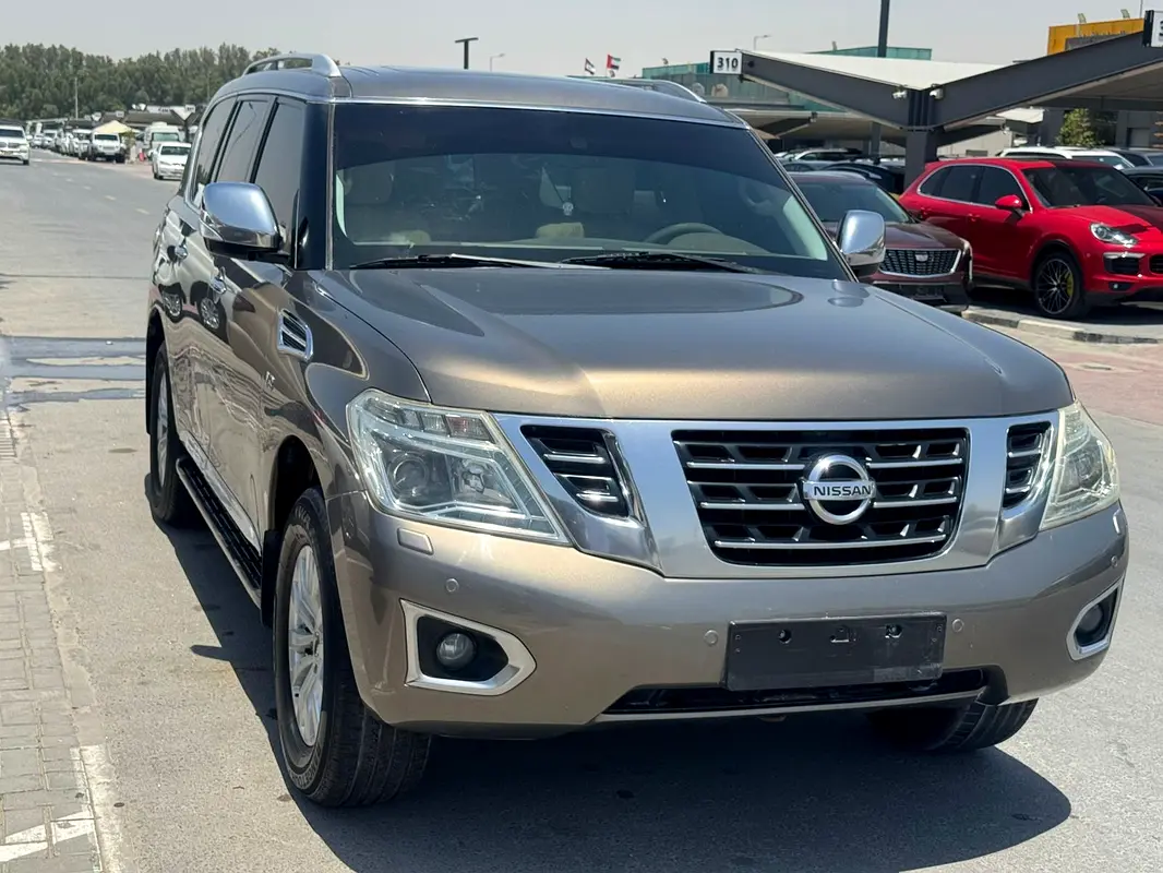 Nissan Patrol 2015 — photo 1 of 7
