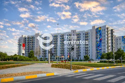 2 BR+ M | Fully Furnished | Community View