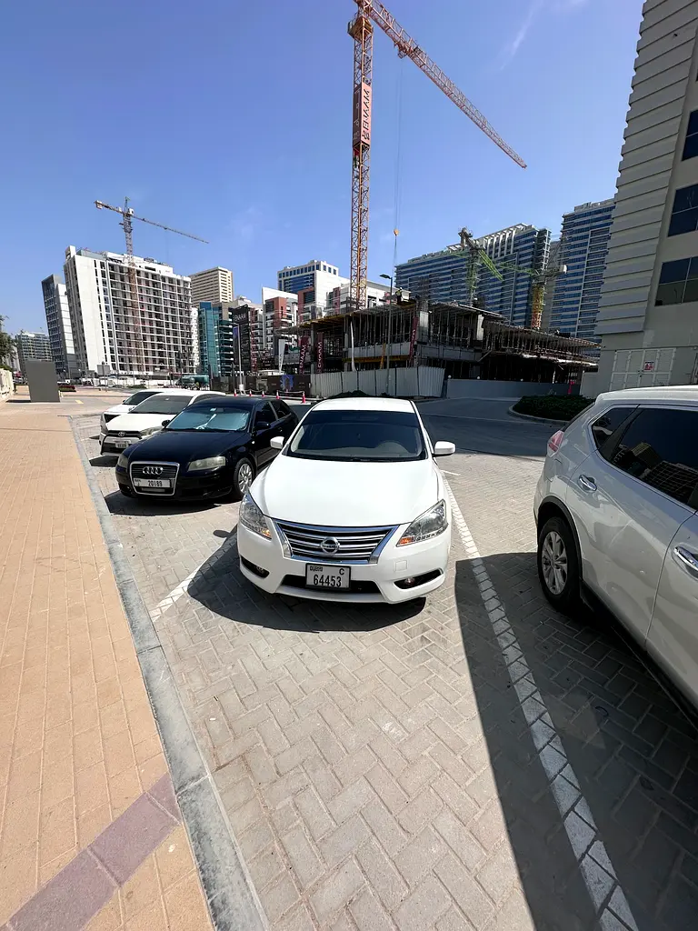 Nissan Sentra 2019 — photo 1 of 12