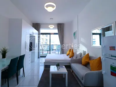 Spacious Studio | Pool View | Prime Location