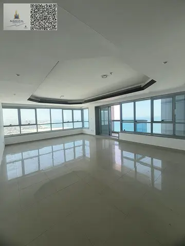 🌟 2BR Apartment in Corniche Tower | Partial View | 60K AED 💰🏙️