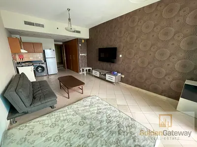 Spacious | Kitchen Appliances | Parking | 6 chqs