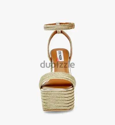 STEVE MADDEN Platform Heel Sandals
