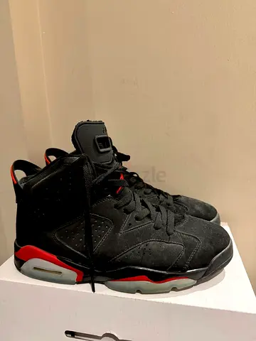 Mens Black  Red High-Top Sneakers (Used, Good Condition)