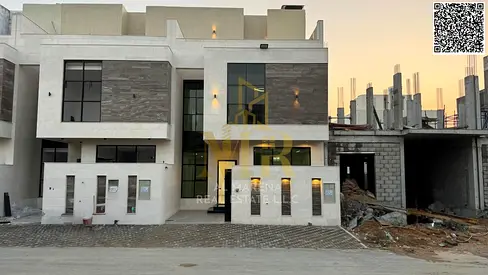 Luxury villa for sale in Al-Haliyo 1 | Land area 1722 sq ft, built-up area 3300 sq ft | Two floors + roof | 5 master bedrooms | Majlis and living room