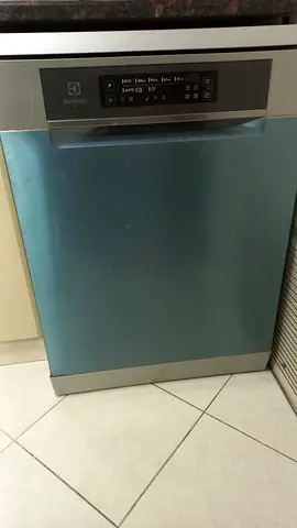 Electrolux freestanding dishwasher - good working condition