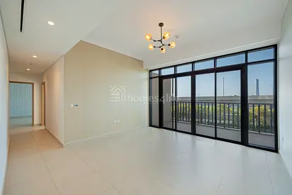 Unique layout | vacant | great for ROI