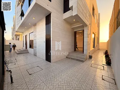 فيلا فاخره مع مسبح داخلي  بسعر شامل رسوم وكهرباء ومياه ومكيفات تملك حر لجميع الجنسيات