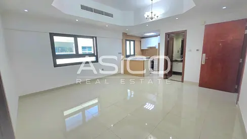 1BR Apartment | Prime Deira| Busy Area