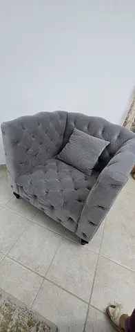 Gray Velvet Tufted Accent Chair — Comfortable Corner Chair in Good Condition