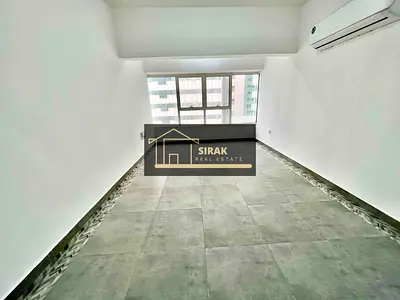 HOT DEAL !! FLAT 2Bhk NEAR CORNICH
