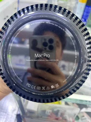 Apple Mac Pro (2013) Cylinder - Good Working Condition