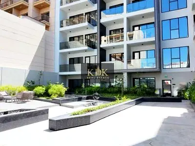 مفروشة بغرفة نوم واحدة | إطلالات على المسبح والمدينة | Al Serh Residences 11 JVC
