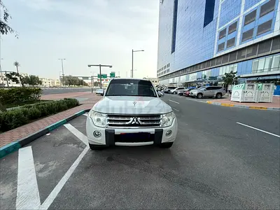 Mitsubishi Pajero  GCC Specs