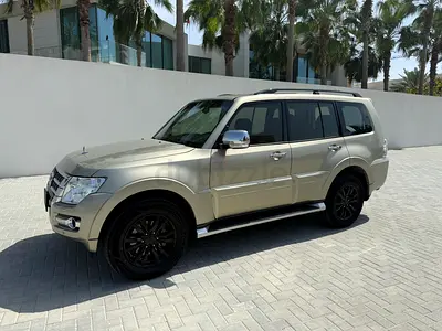 2016 Mitsubishi pajero GLS Top spec 3.8 Expat owner with full Service records exceptional condition
