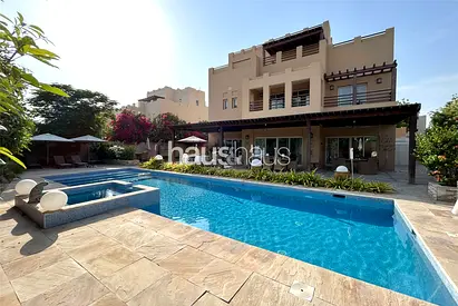 Private Pool | Single Row | E1 | Drivers and Maids