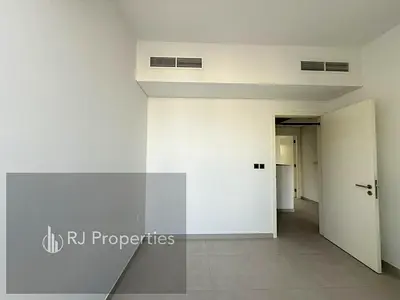 Brand New Town House Bright Location Very Nice Comunity With Private Garden