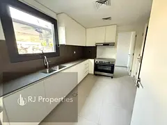 Brand New Town House Bright Location Very Nice Comunity With Private Garden
