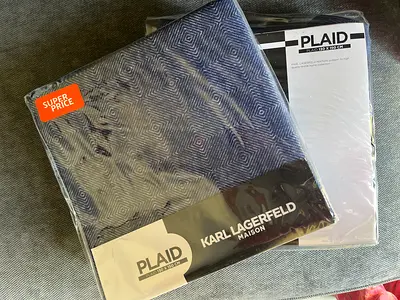 Karl lagerfeld blankets