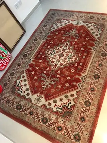 Carpet, size: 160*230 (leaving by 11 May) Location: Al Mamzar Dubai