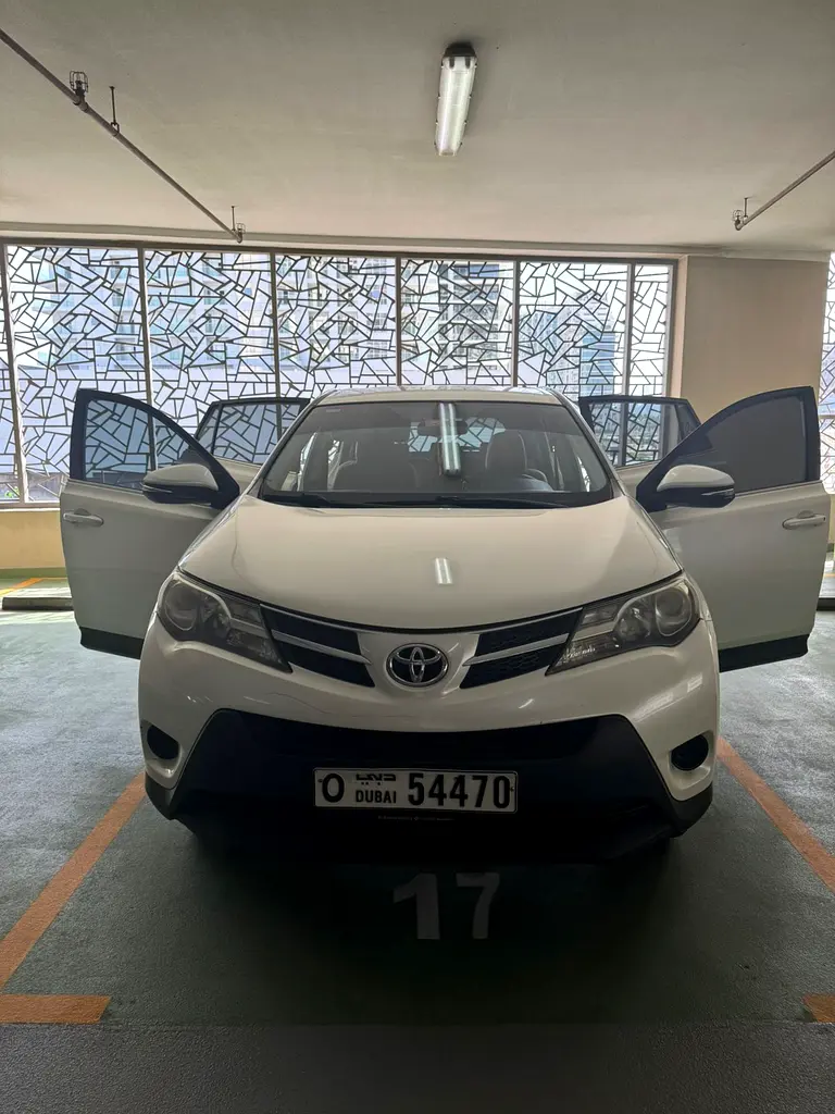 Toyota Rav 4 2013 — photo 1 of 5