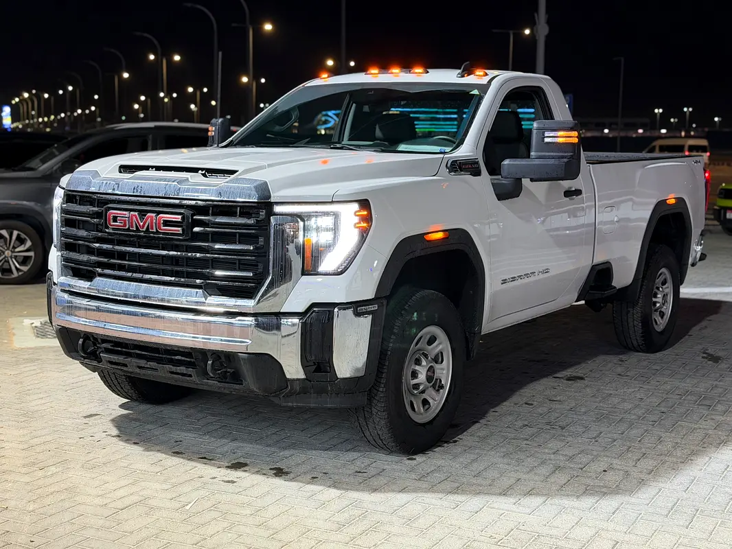 GMC Sierra 2025 — photo 1 of 6