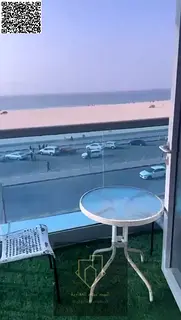 Luxury apartment directly on the sea with parking in a prime location