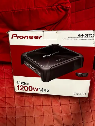 Pioneer GM-D8704 4/3/2-channel Car Amplifier (1200W Max) - Boxed