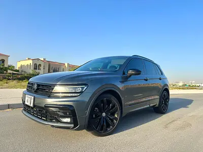 2019 Tiguan R-Line - Excellent Condition
